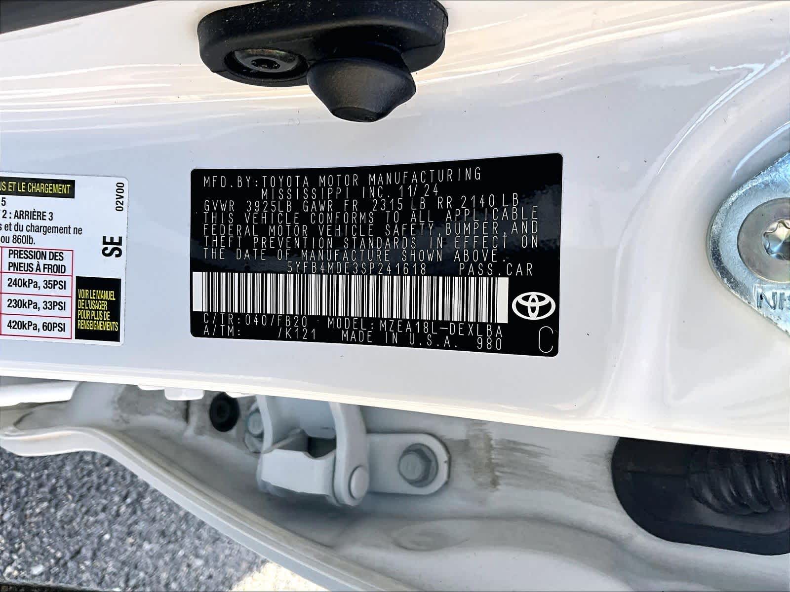 2025 Toyota Corolla LE - Photo 35