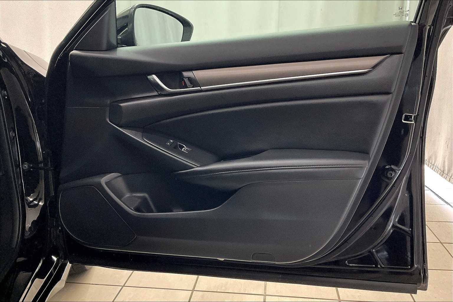 2022 Honda Accord LX - Photo 12