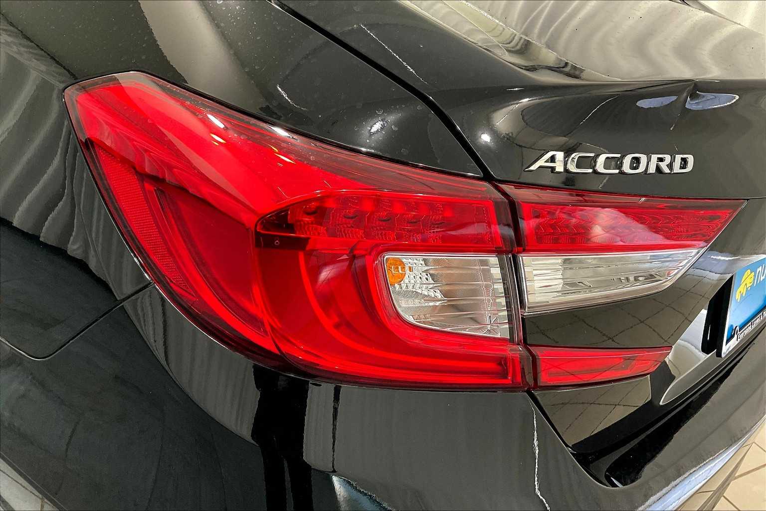 2022 Honda Accord LX - Photo 32
