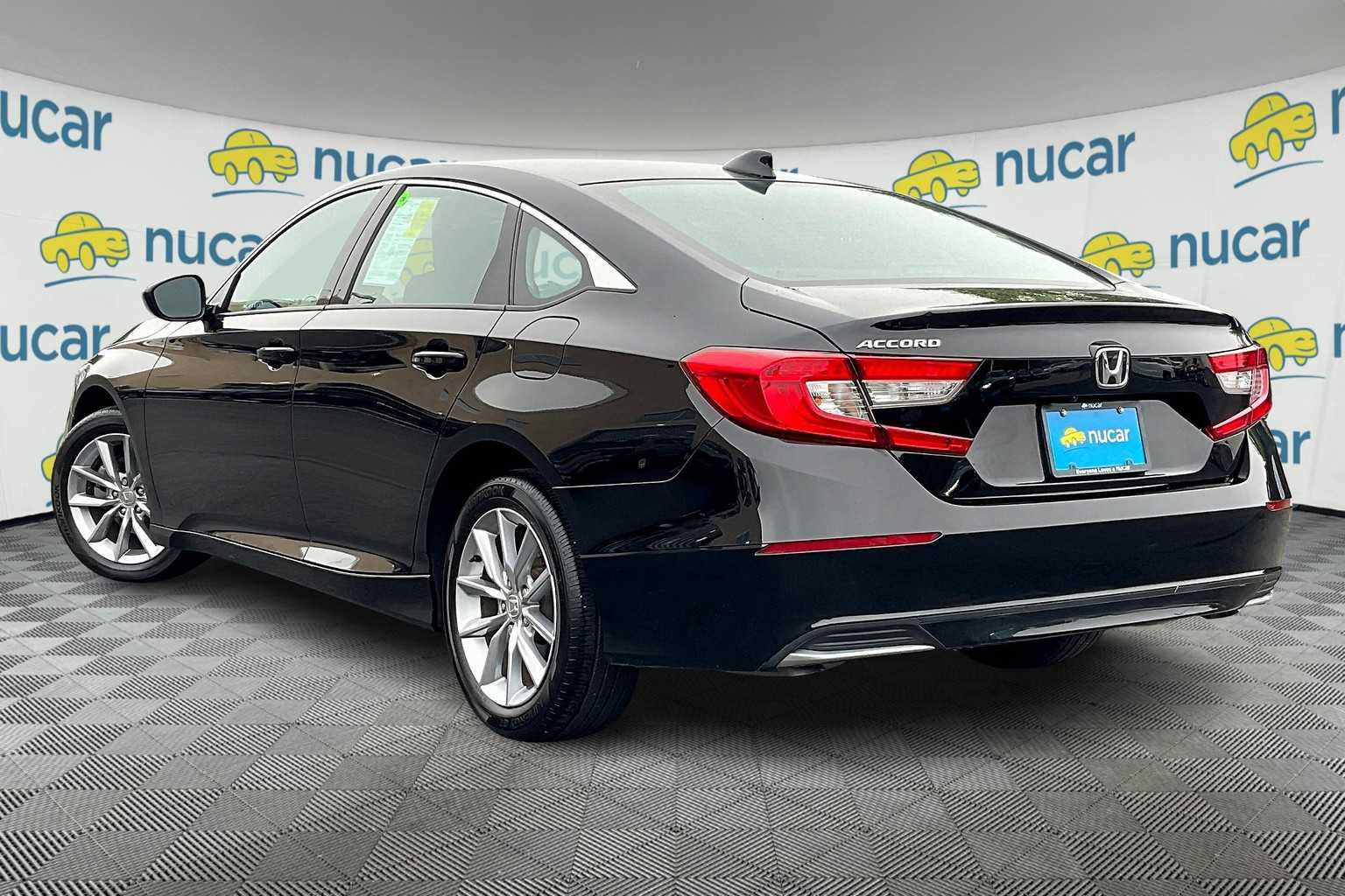 2022 Honda Accord LX - Photo 4