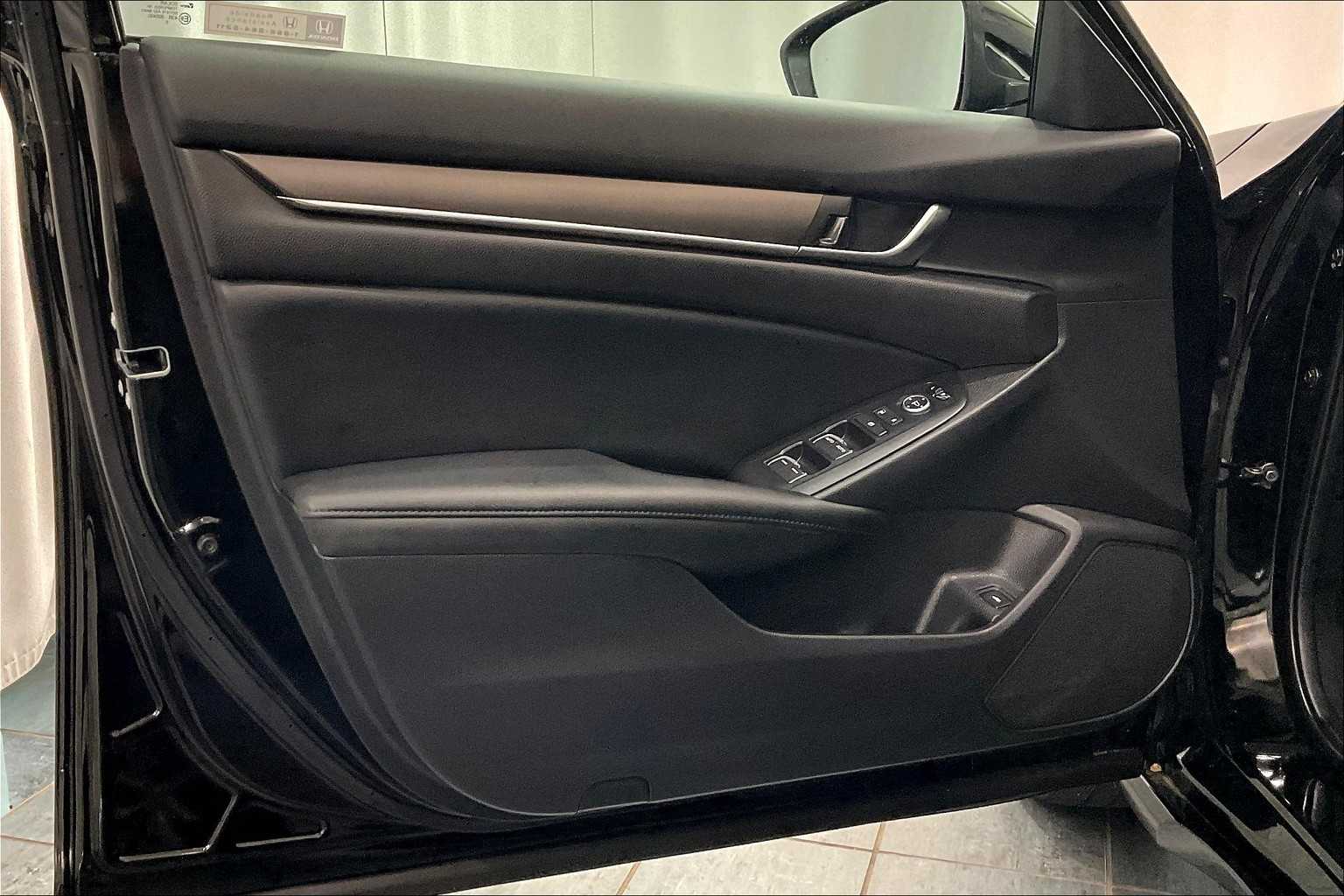 2022 Honda Accord LX - Photo 9