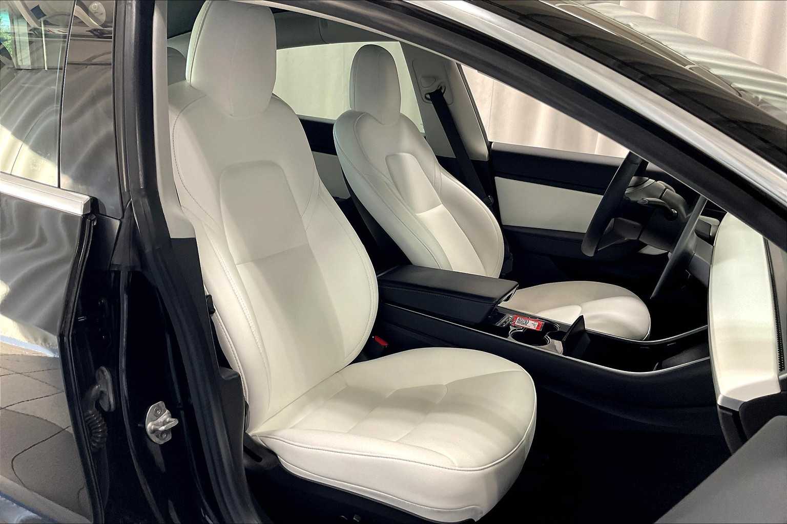 2019 Tesla Model 3 Long Range - Photo 11