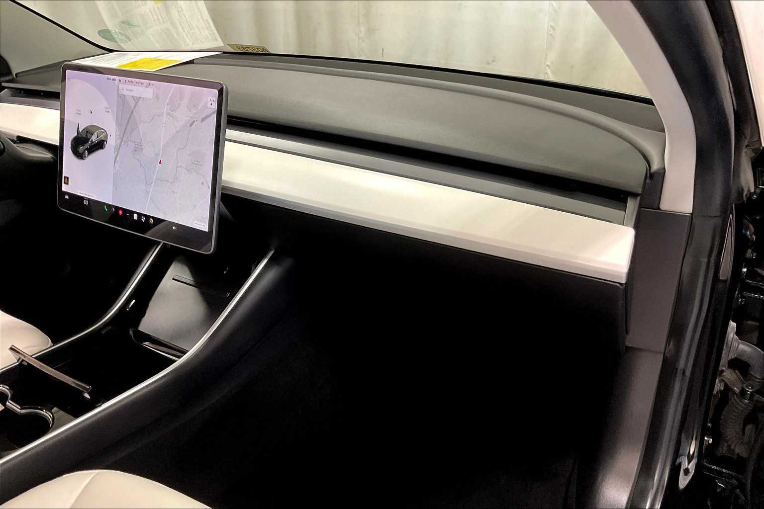 2019 Tesla Model 3 Long Range - Photo 13