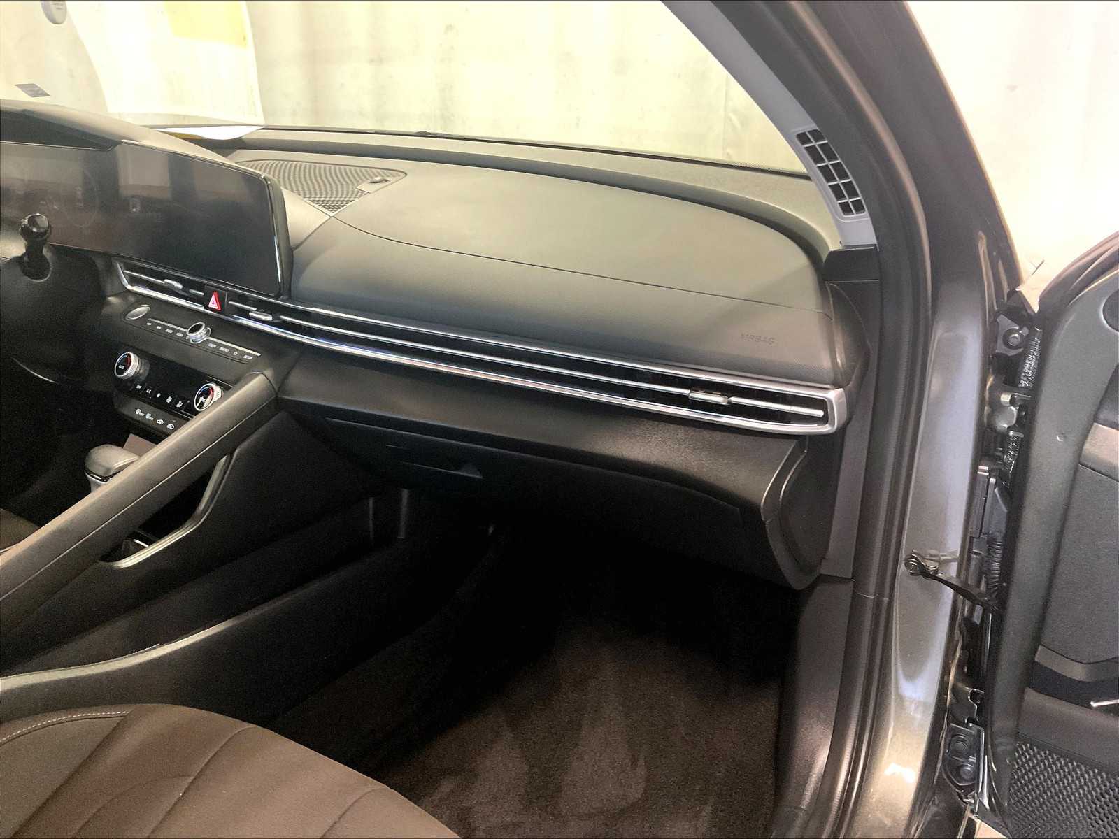 2024 Hyundai Elantra SEL - Photo 13