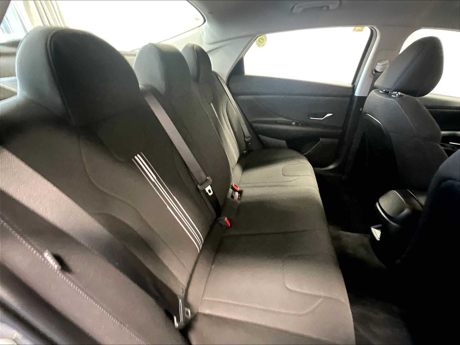 2024 Hyundai Elantra SEL - Photo 16