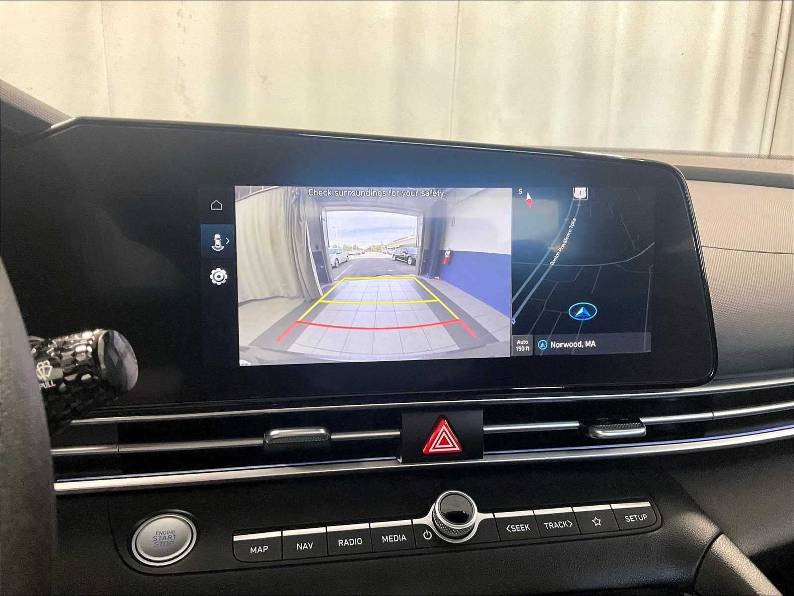 2024 Hyundai Elantra SEL - Photo 19