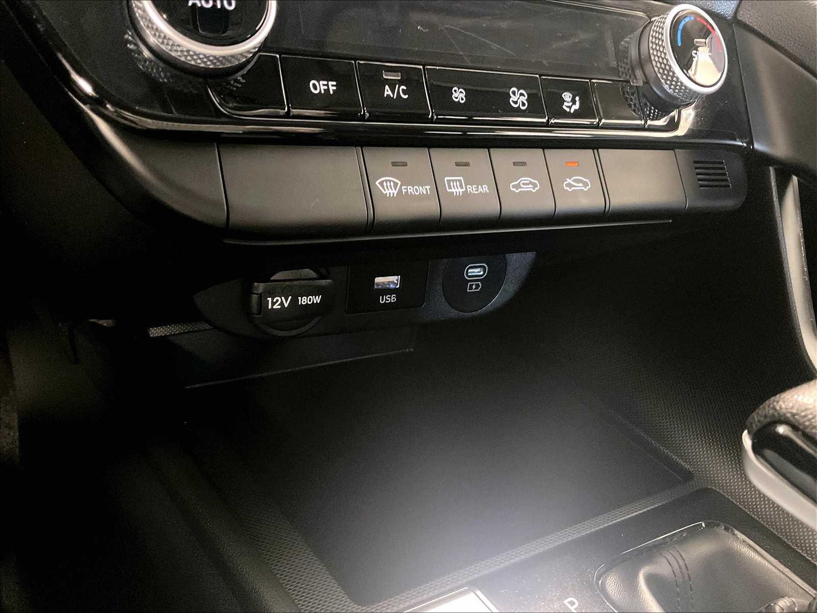 2024 Hyundai Elantra SEL - Photo 26