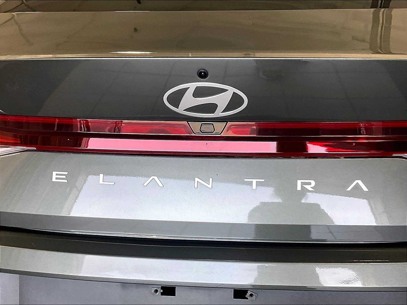 2024 Hyundai Elantra SEL - Photo 28