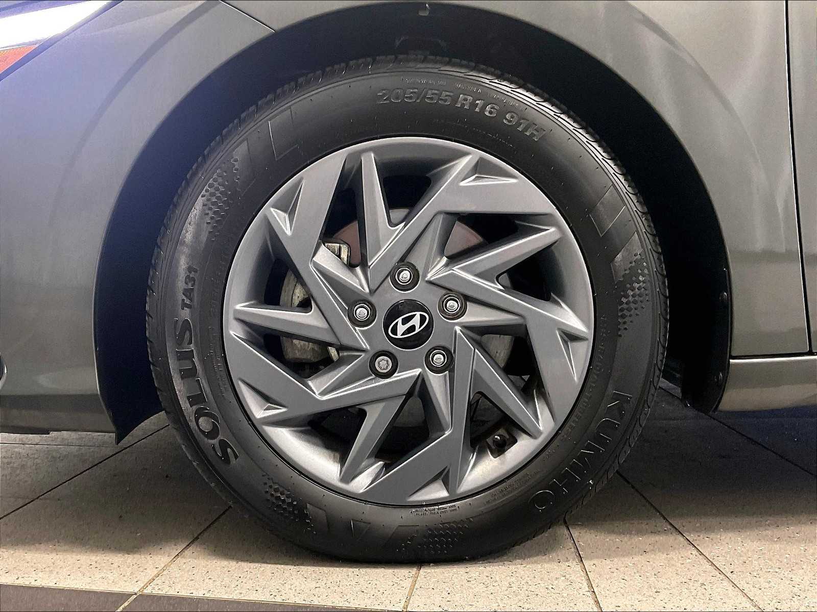2024 Hyundai Elantra SEL - Photo 7