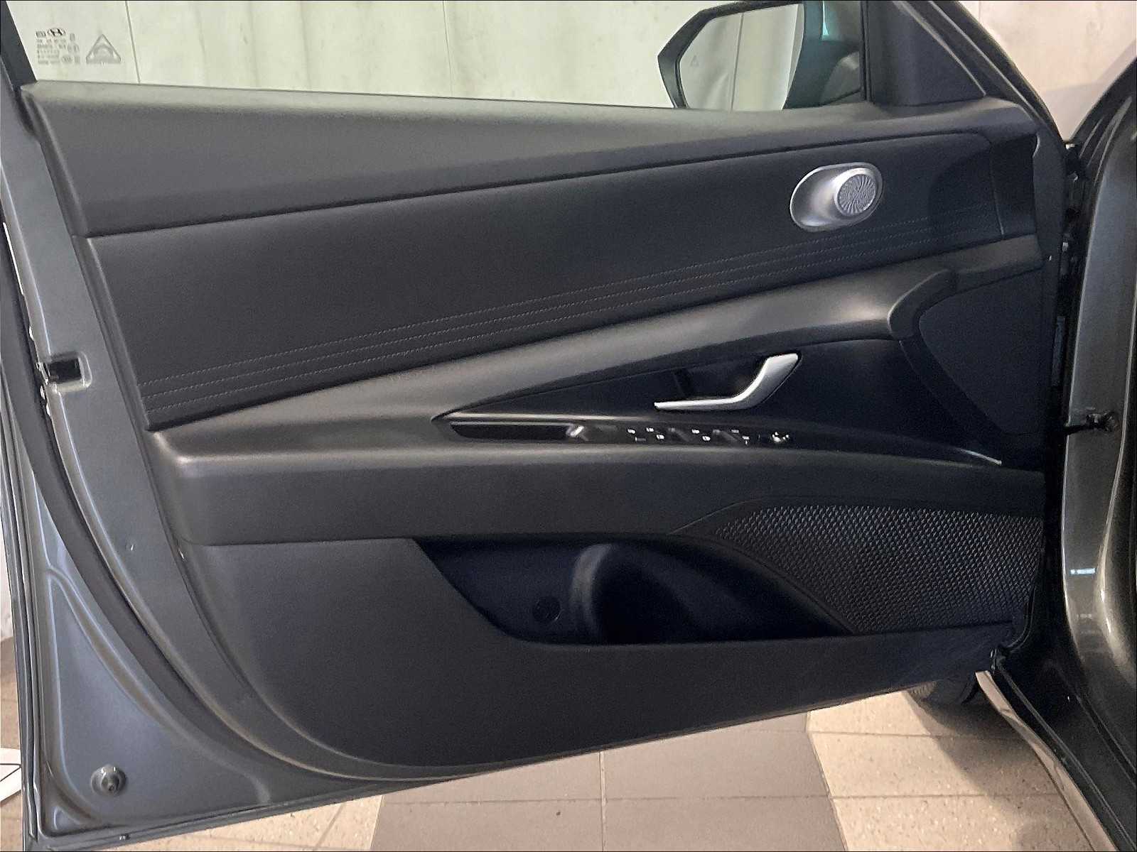 2024 Hyundai Elantra SEL - Photo 9
