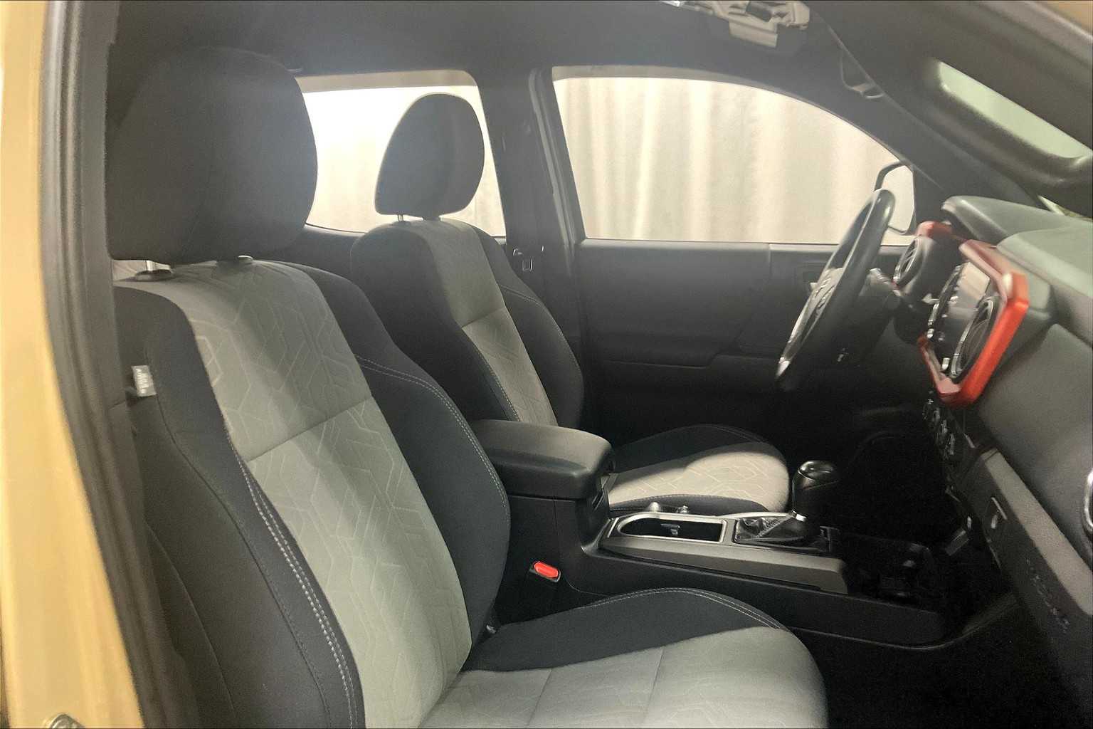 2020 Toyota Tacoma TRD Off Road - Photo 11