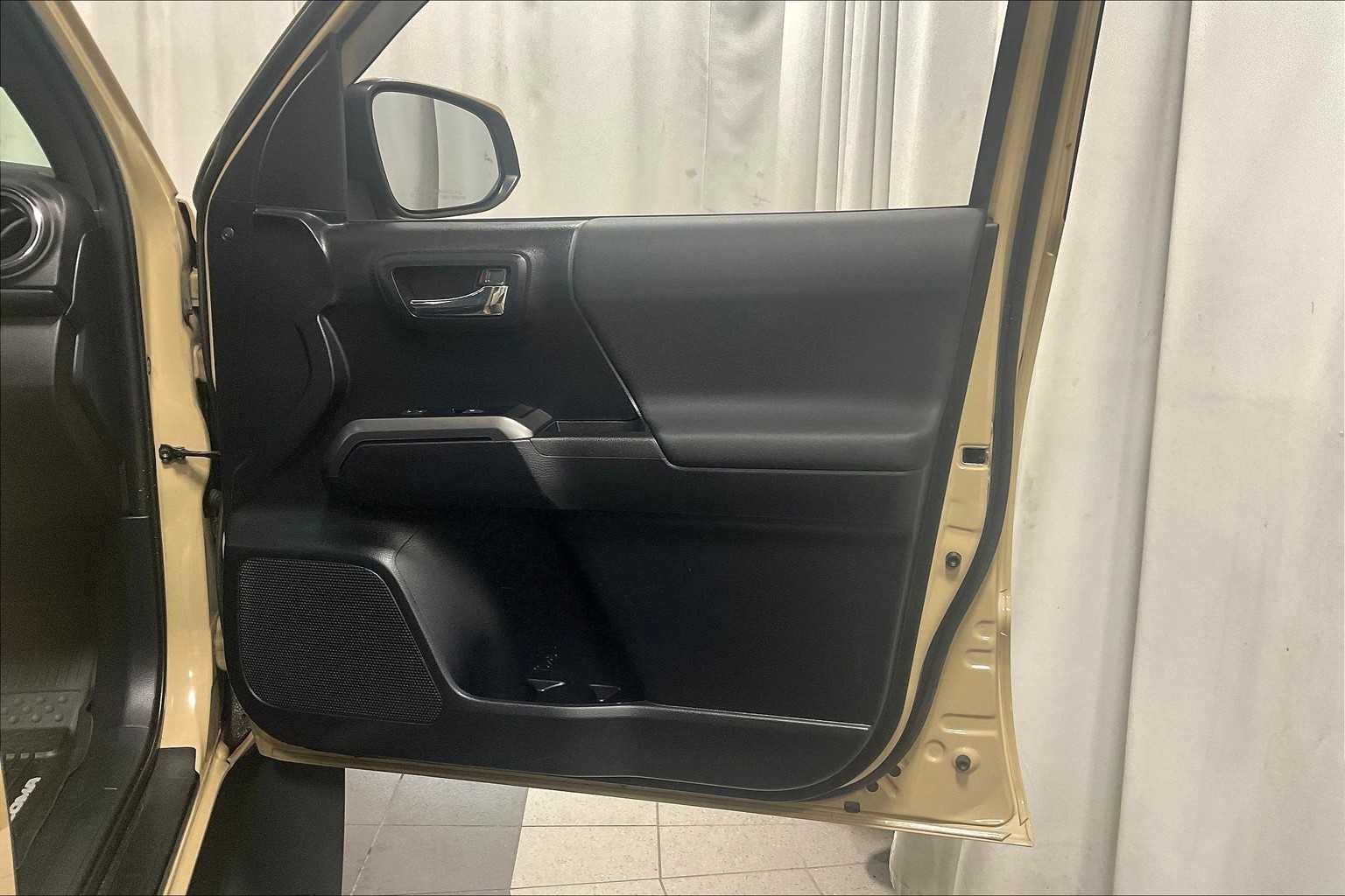 2020 Toyota Tacoma TRD Off Road - Photo 12