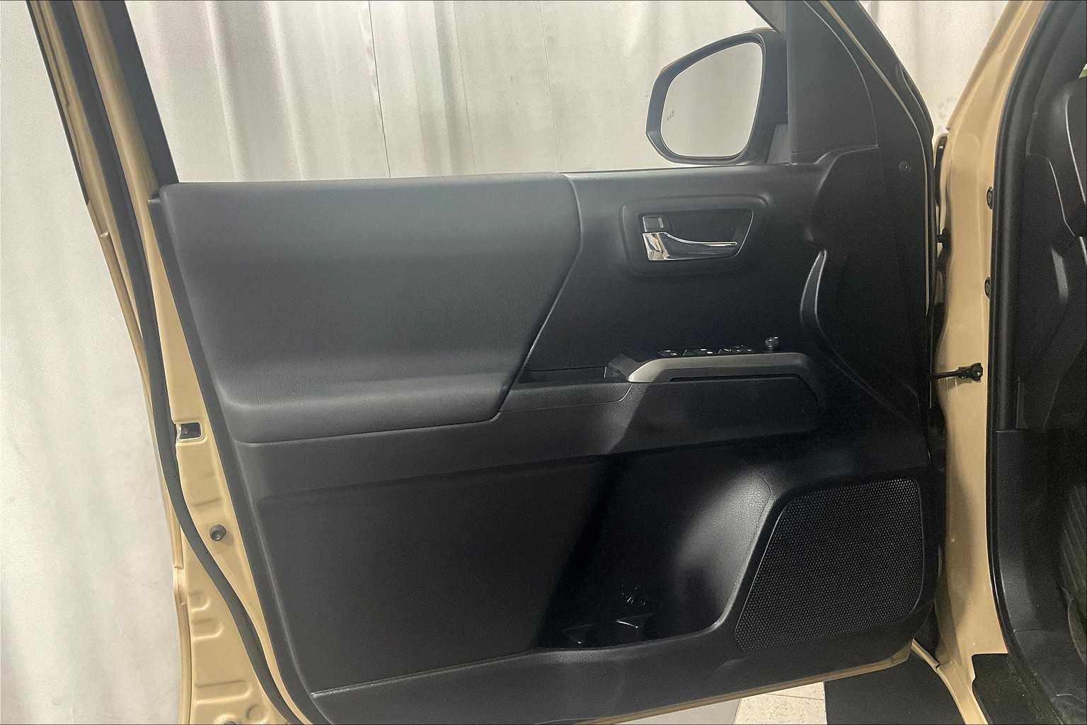 2020 Toyota Tacoma TRD Off Road - Photo 9