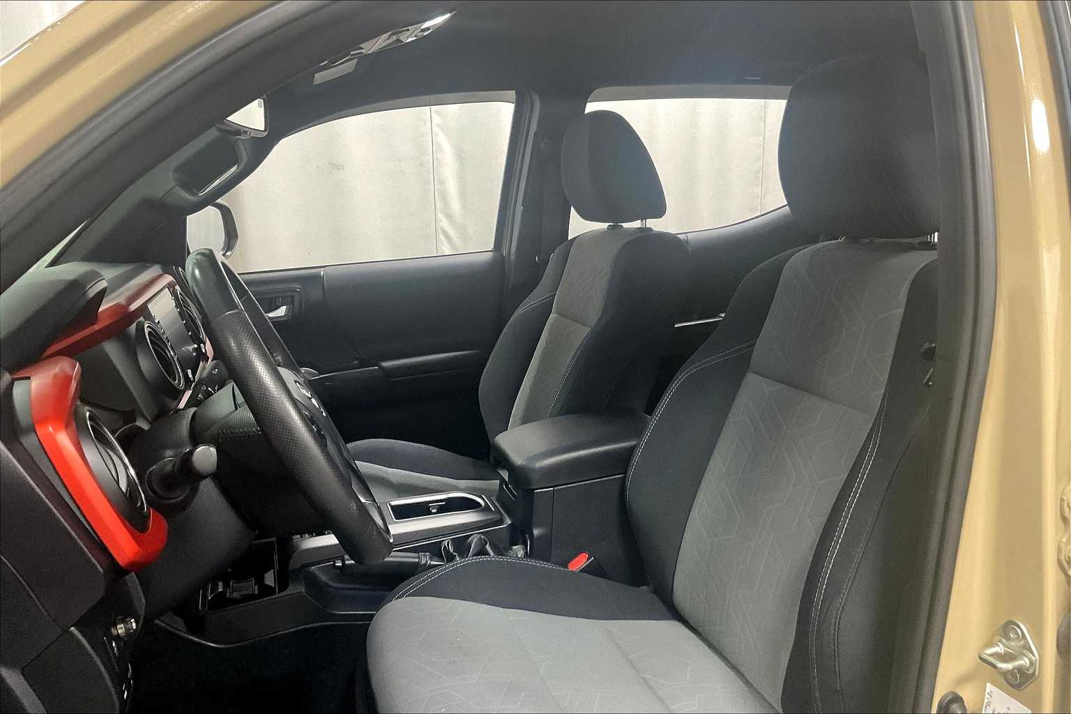 2020 Toyota Tacoma TRD Off Road - Photo 10