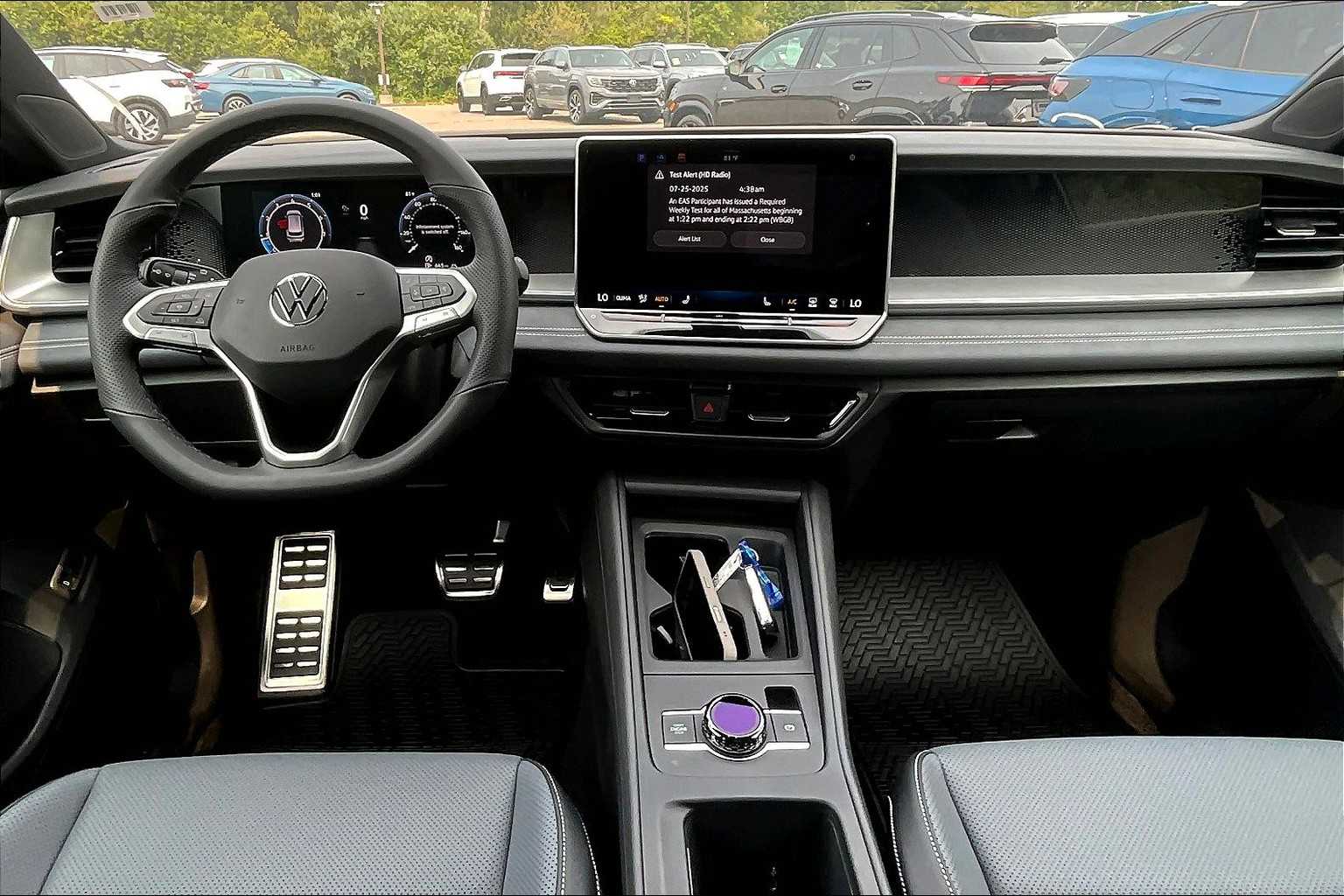 2025 Volkswagen Tiguan SE R-Line Black - Photo 12