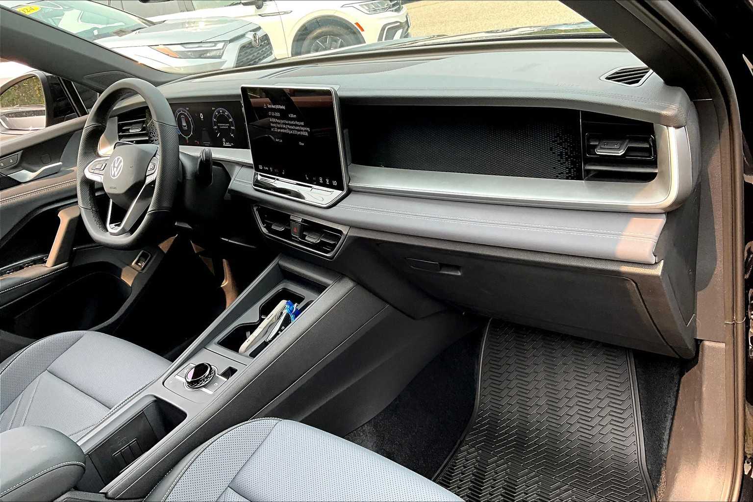 2025 Volkswagen Tiguan SE R-Line Black - Photo 10