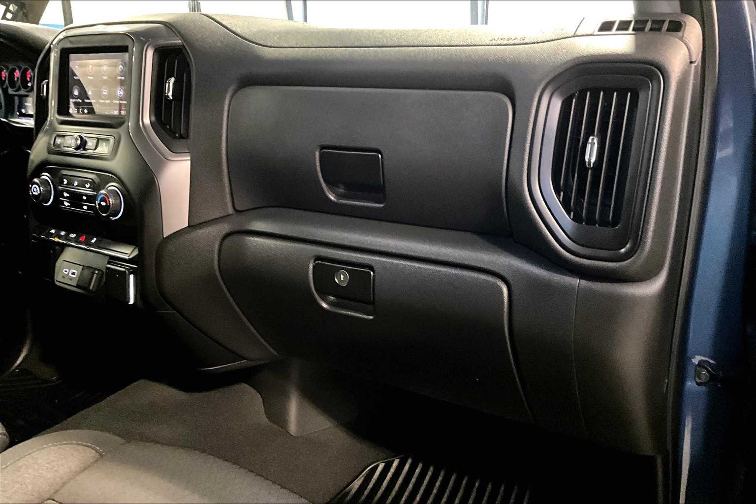 2024 Chevrolet Silverado 1500 Custom - Photo 13