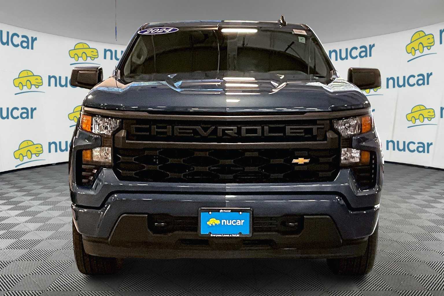 2024 Chevrolet Silverado 1500 Custom - Photo 2