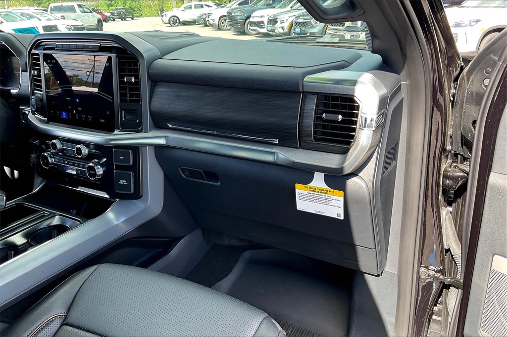 2024 Ford F-150 Lariat - Photo 12