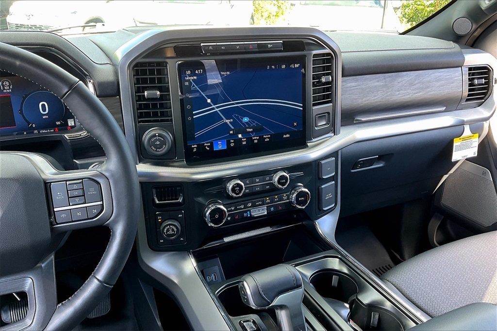 2024 Ford F-150 Lariat - Photo 17