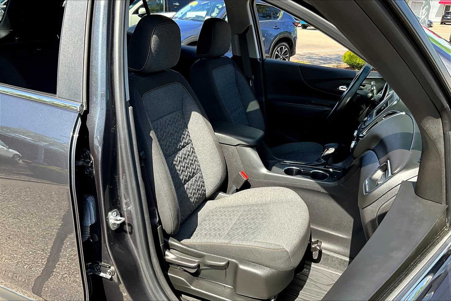 2022 Chevrolet Equinox LT - Photo 11