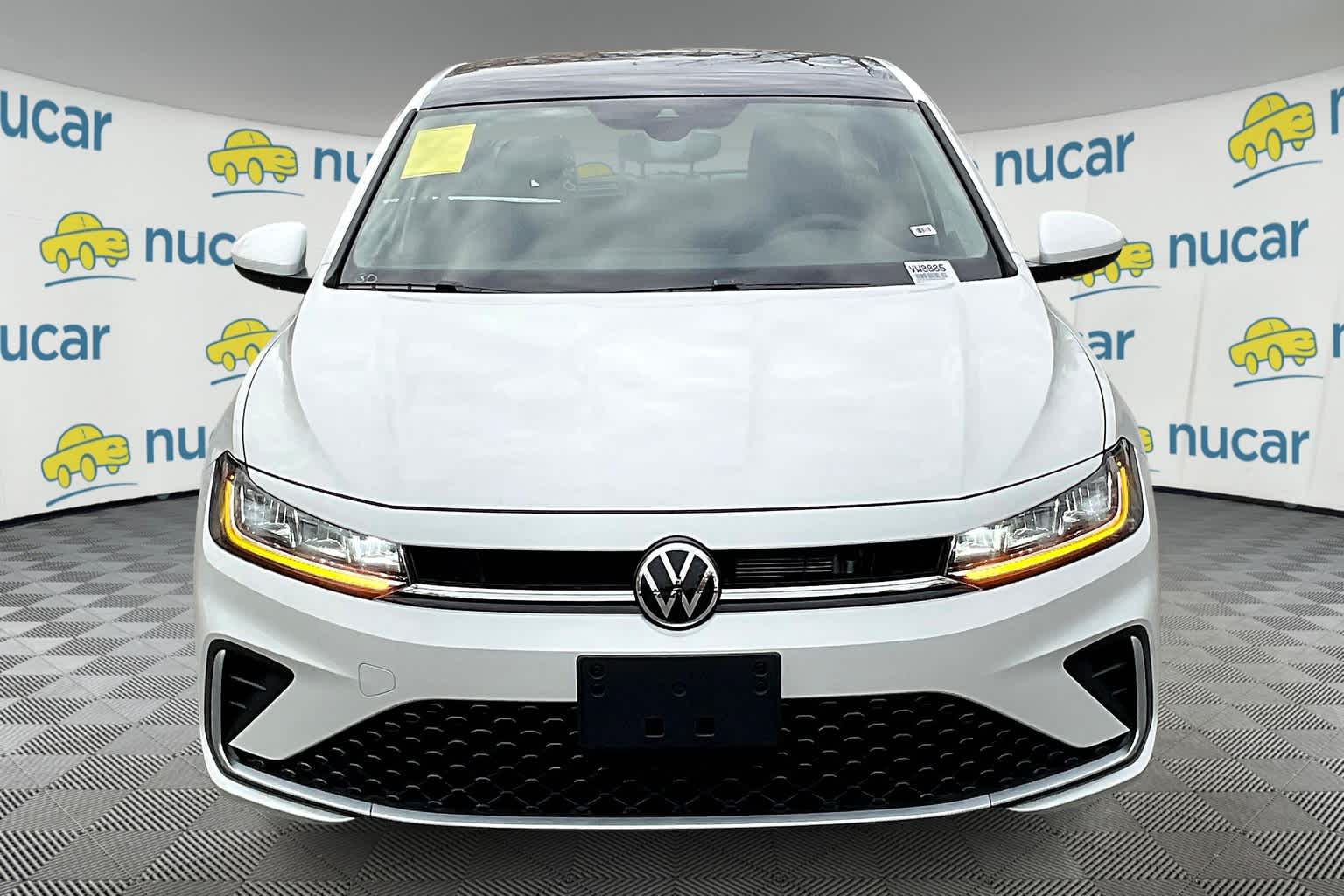 2025 Volkswagen Jetta SE - Photo 3