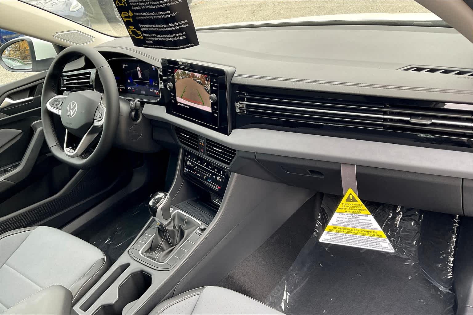 2025 Volkswagen Jetta SE - Photo 10