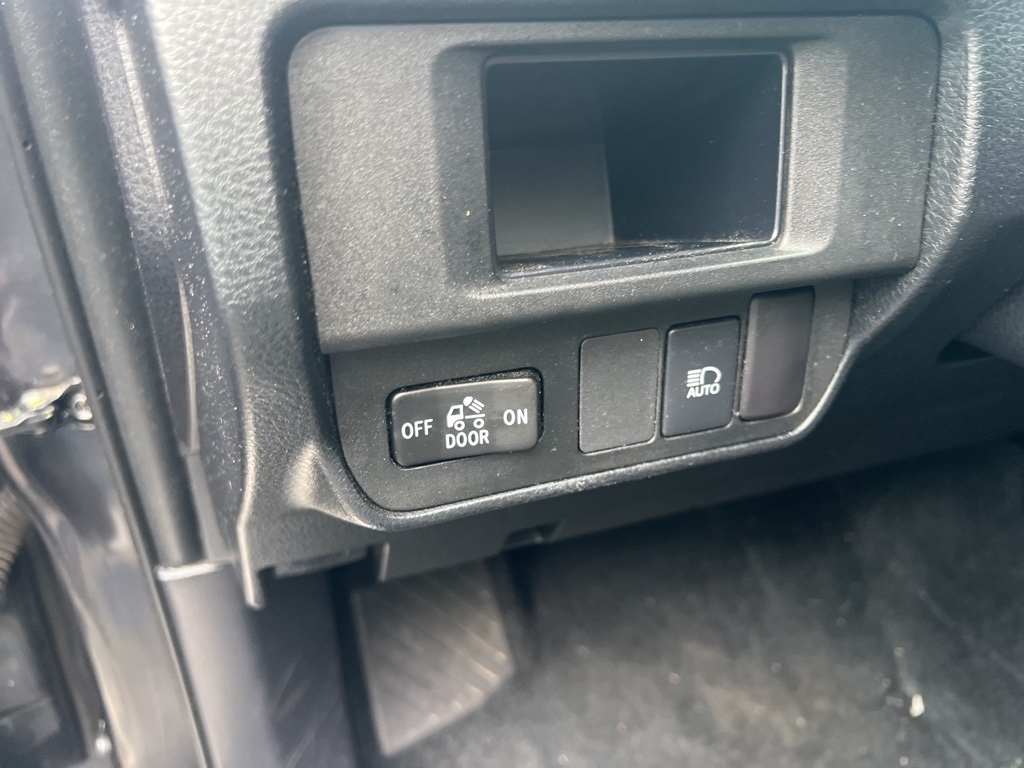 2018 Toyota Tacoma SR5 - Photo 10