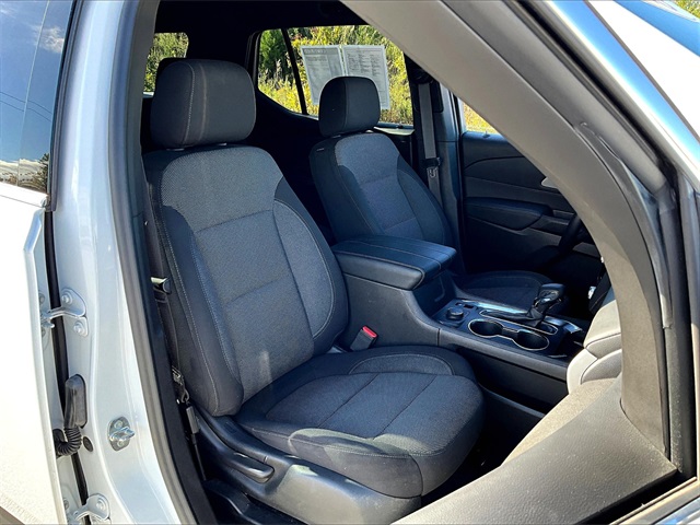 2023 Chevrolet Traverse LT - Photo 11