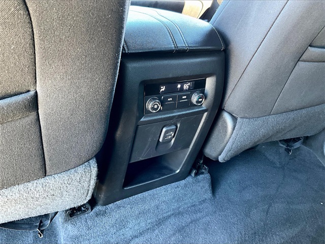 2023 Chevrolet Traverse LT - Photo 24