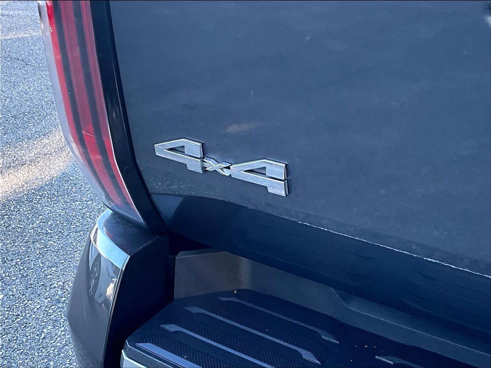 2024 Toyota Tundra Limited Hybrid - Photo 28