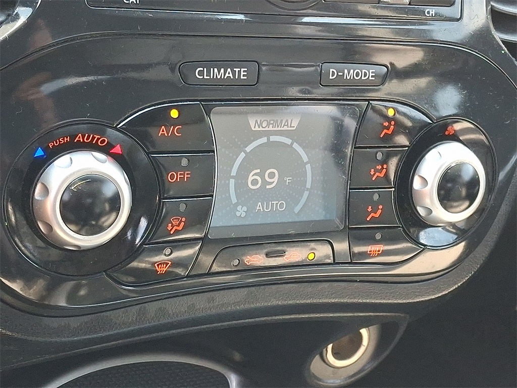 2014 Nissan Juke SV - Photo 18