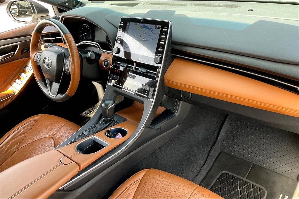 2021 Toyota Avalon Limited - Photo 13