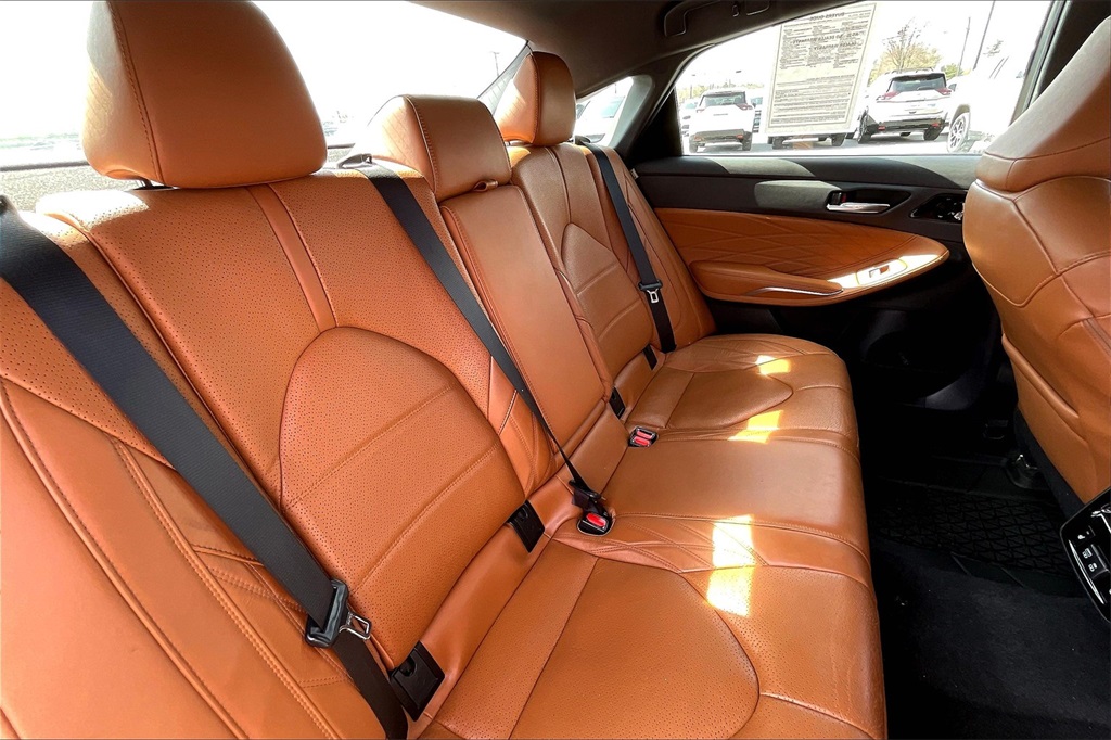 2021 Toyota Avalon Limited - Photo 15