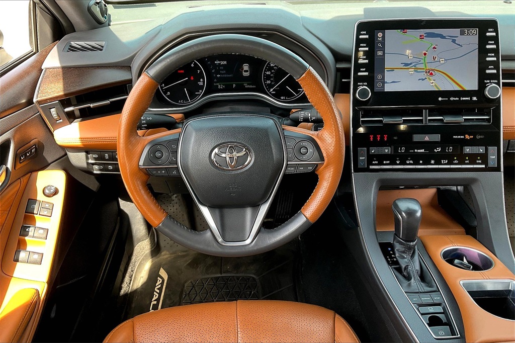 2021 Toyota Avalon Limited - Photo 16