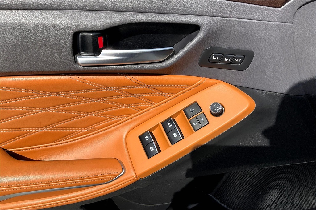 2021 Toyota Avalon Limited - Photo 38