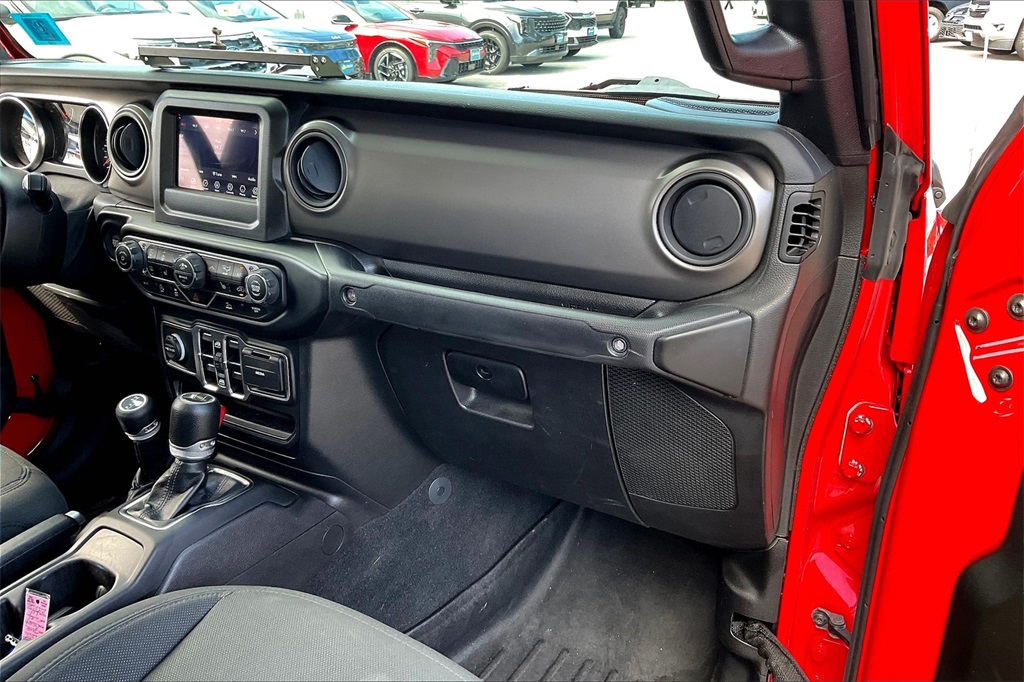 2022 Jeep Gladiator Sport - Photo 12