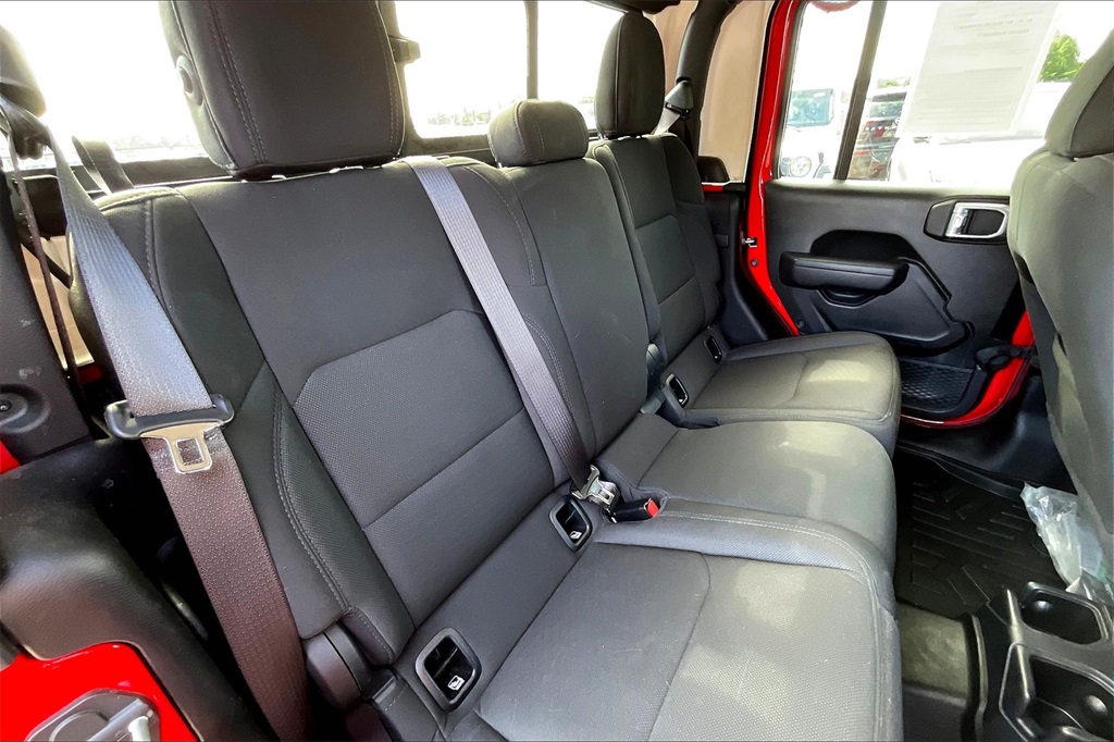 2022 Jeep Gladiator Sport - Photo 15
