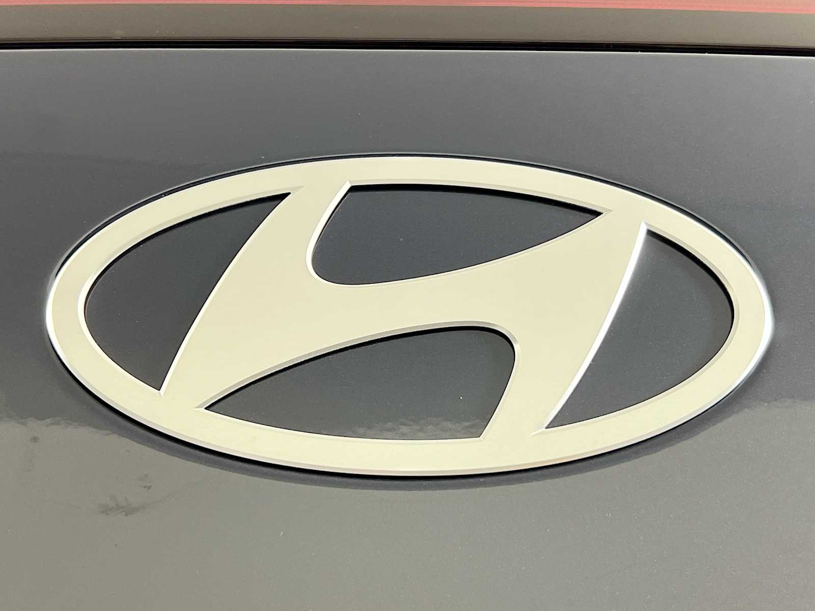 2025 Hyundai Kona SEL - Photo 18