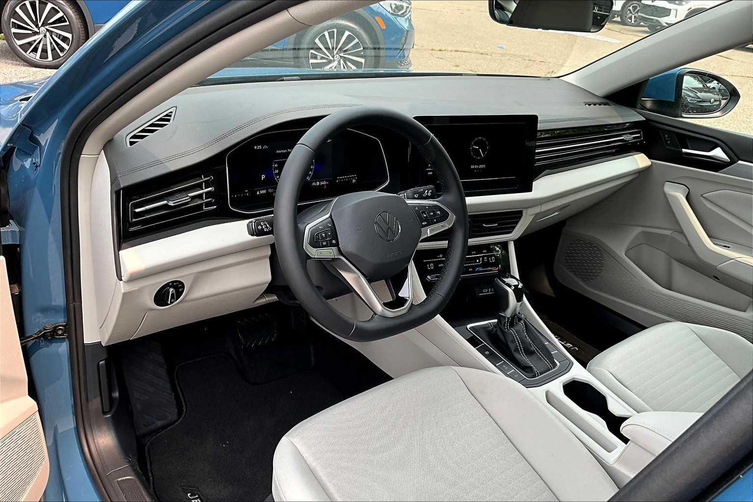 2025 Volkswagen Jetta S - Photo 9