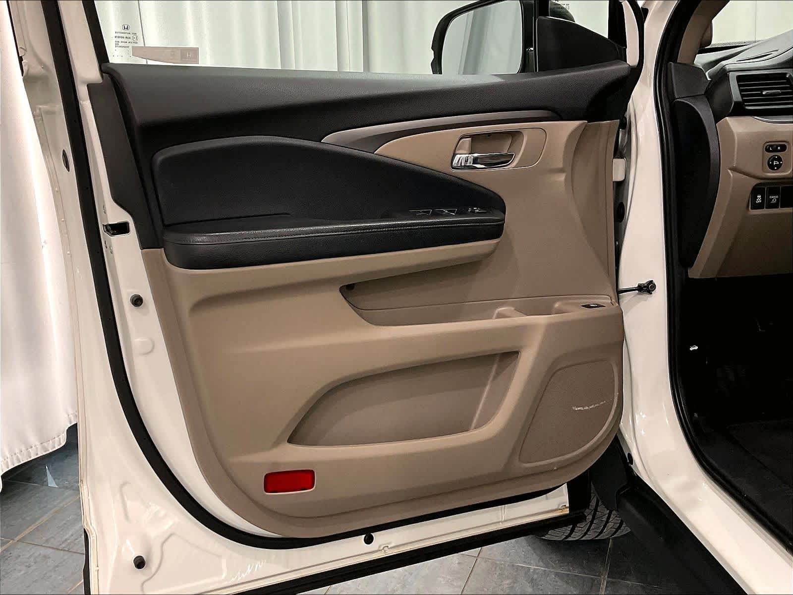 2019 Honda Ridgeline RTL-T - Photo 9