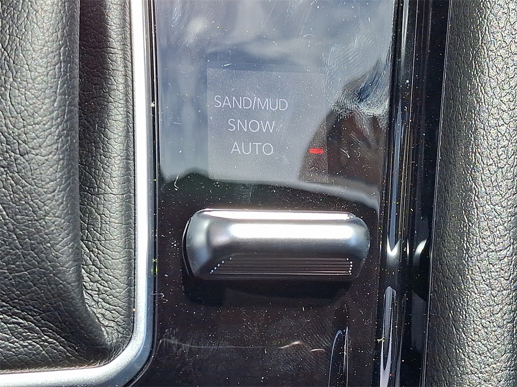 2025 Jeep Compass Limited - Photo 17