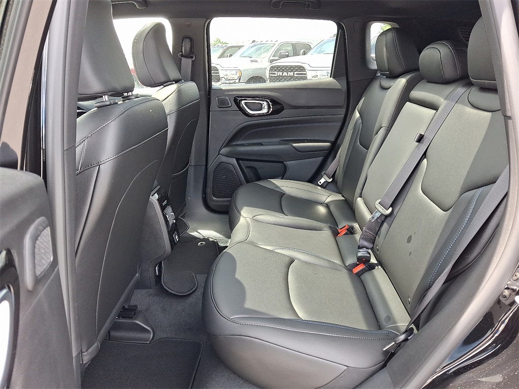 2025 Jeep Compass Limited - Photo 6