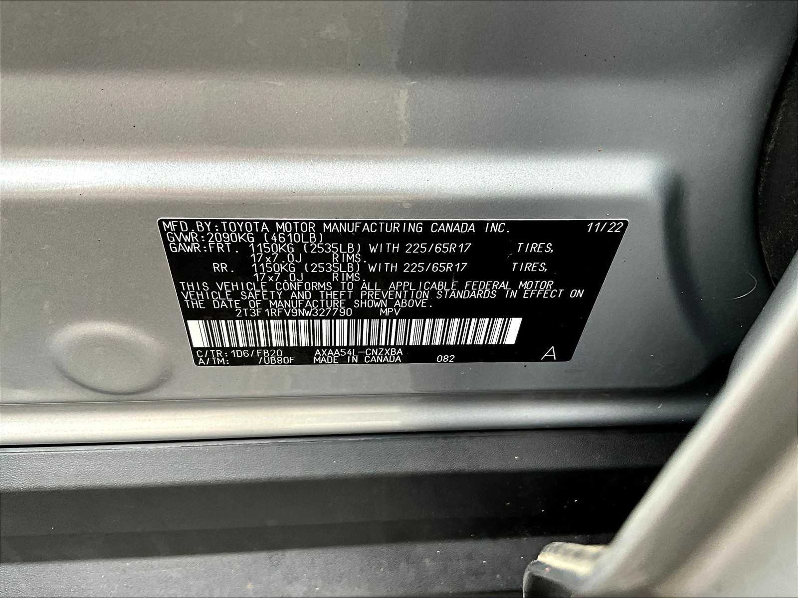 2022 Toyota RAV4 LE - Photo 35