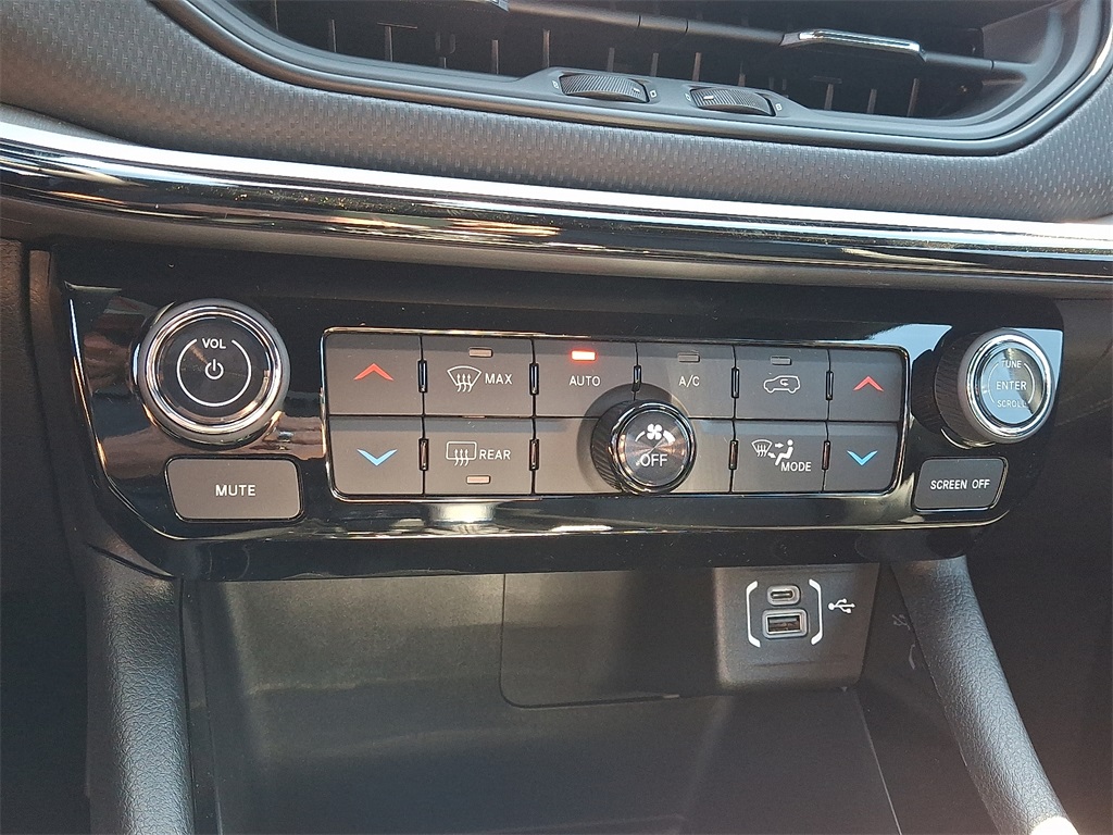 2025 Jeep Compass Limited - Photo 12