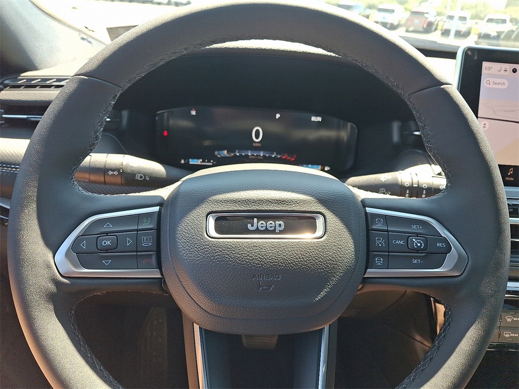 2025 Jeep Compass Limited - Photo 16