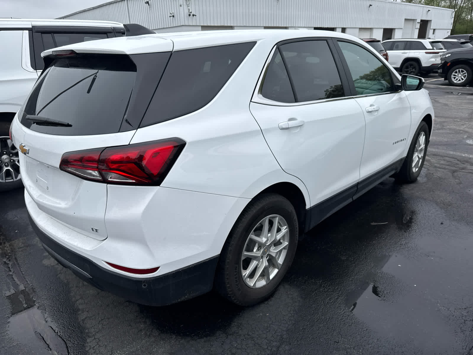 2023 Chevrolet Equinox LT - Photo 4