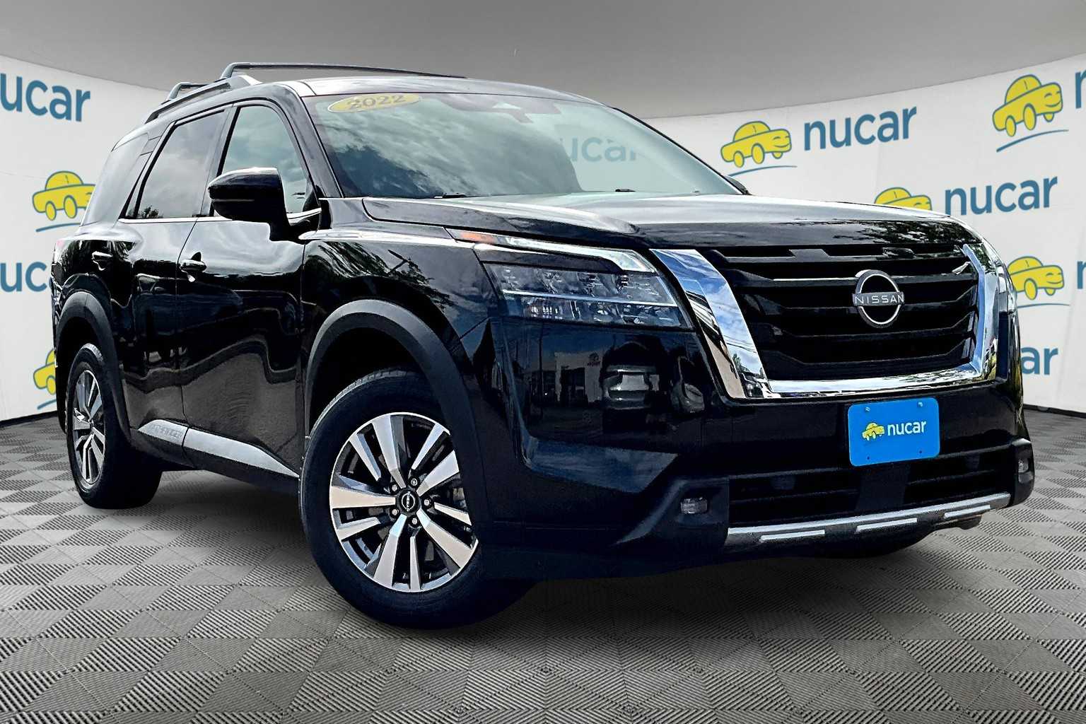 2022 Nissan Pathfinder SL
