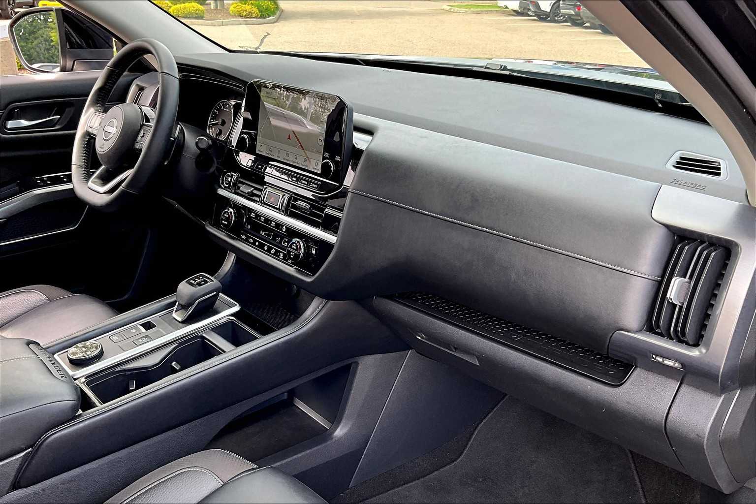 2022 Nissan Pathfinder SL - Photo 12