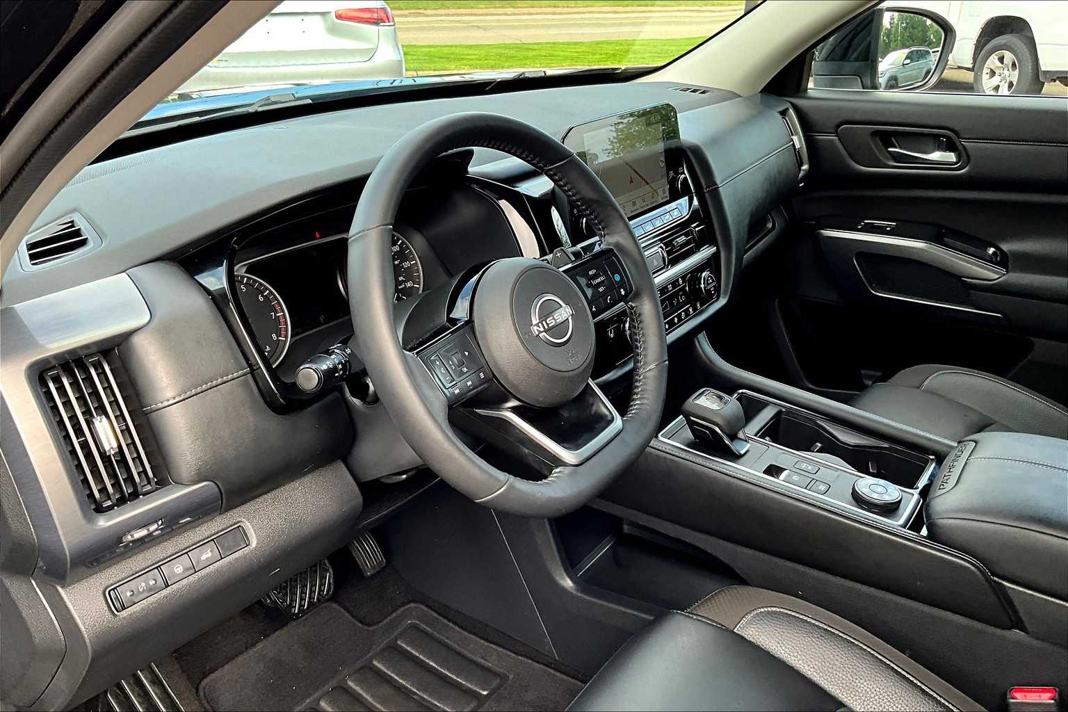 2022 Nissan Pathfinder SL - Photo 8